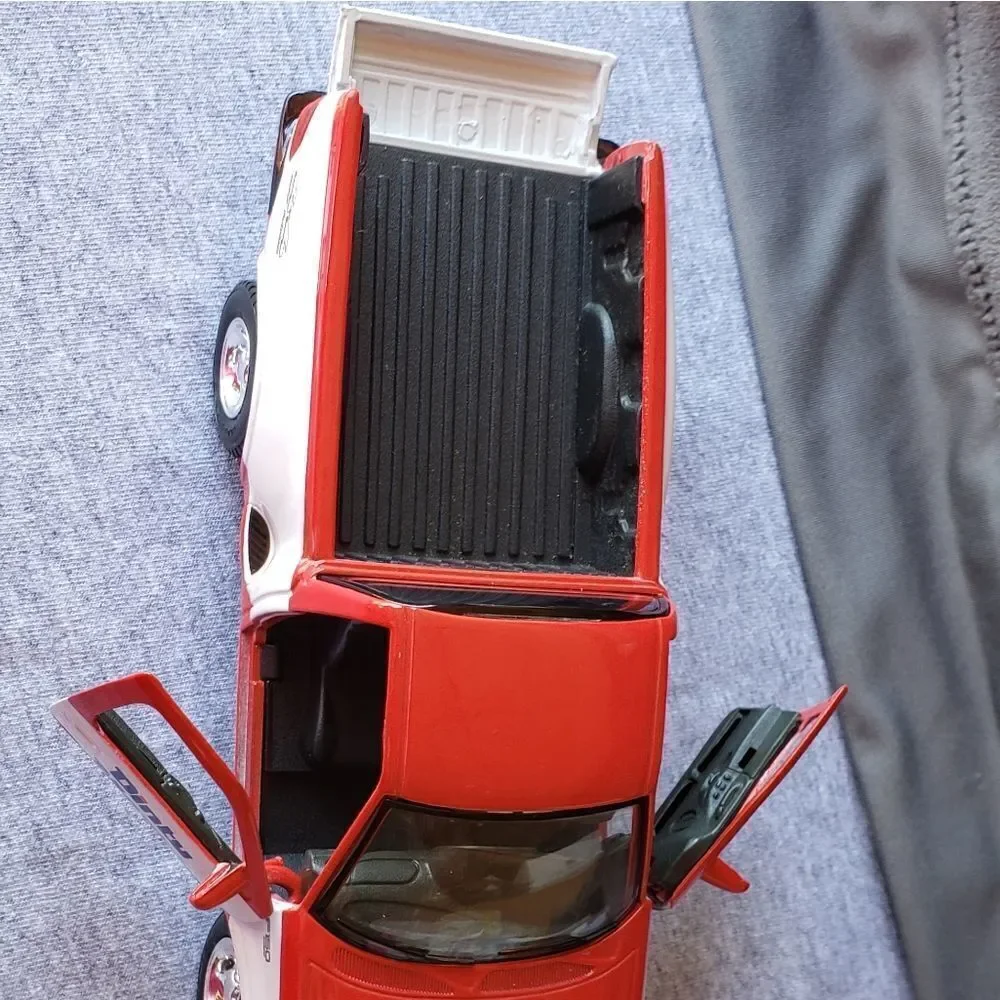 Vintage Die Cast Metal Dinty Moore 1997 Ford F-Series Truck
